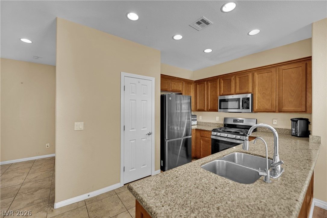 283 Trailing Putt Way — photo 5