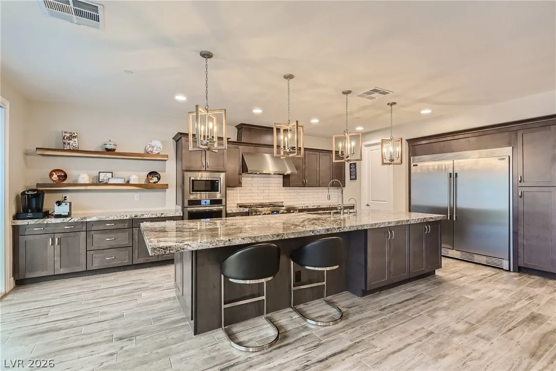 4631 Amazing View Street — photo 2