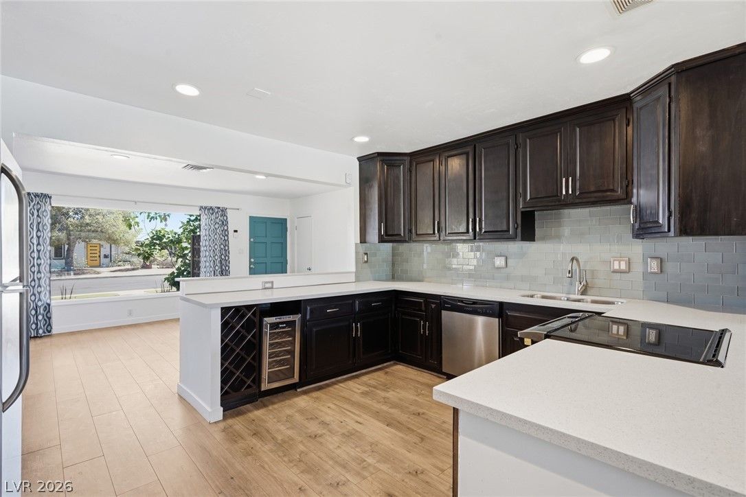 909 Canosa Avenue — photo 3