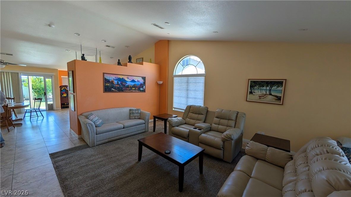 1061 PIKES PEAK Court — photo 3 of 23