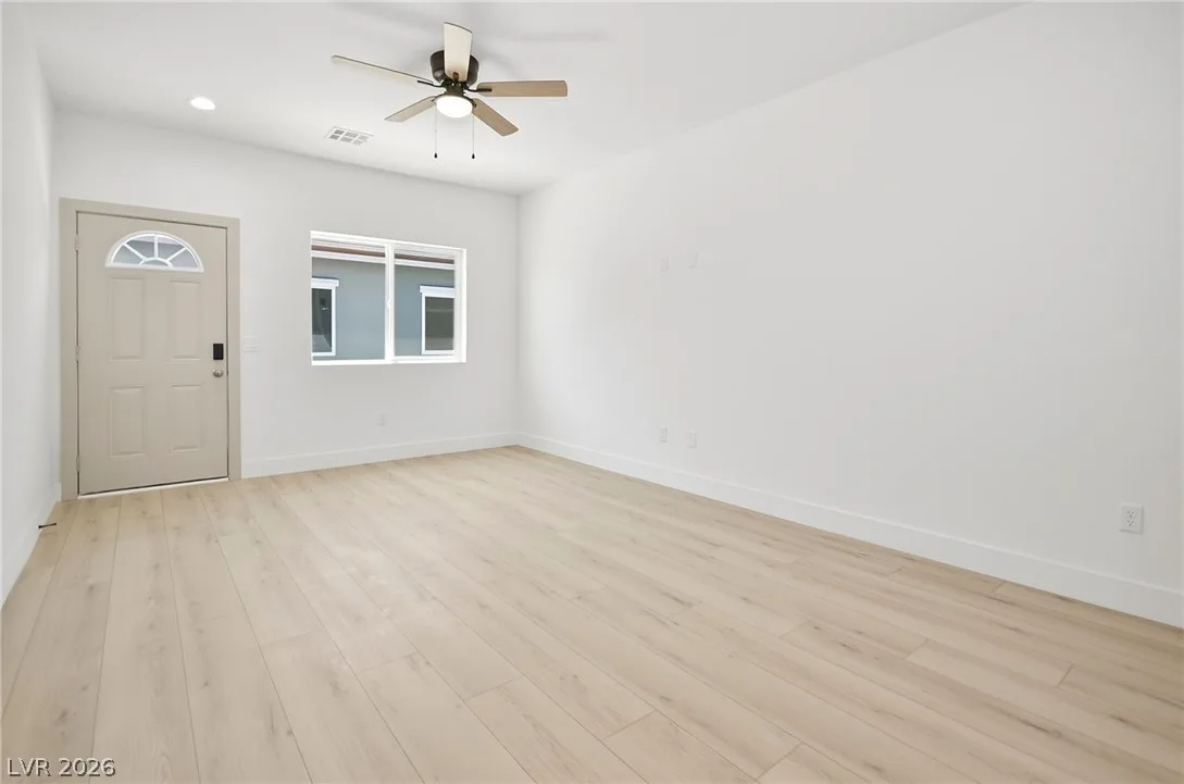 2001 South Dandelion Street 3 — photo 2 of 25