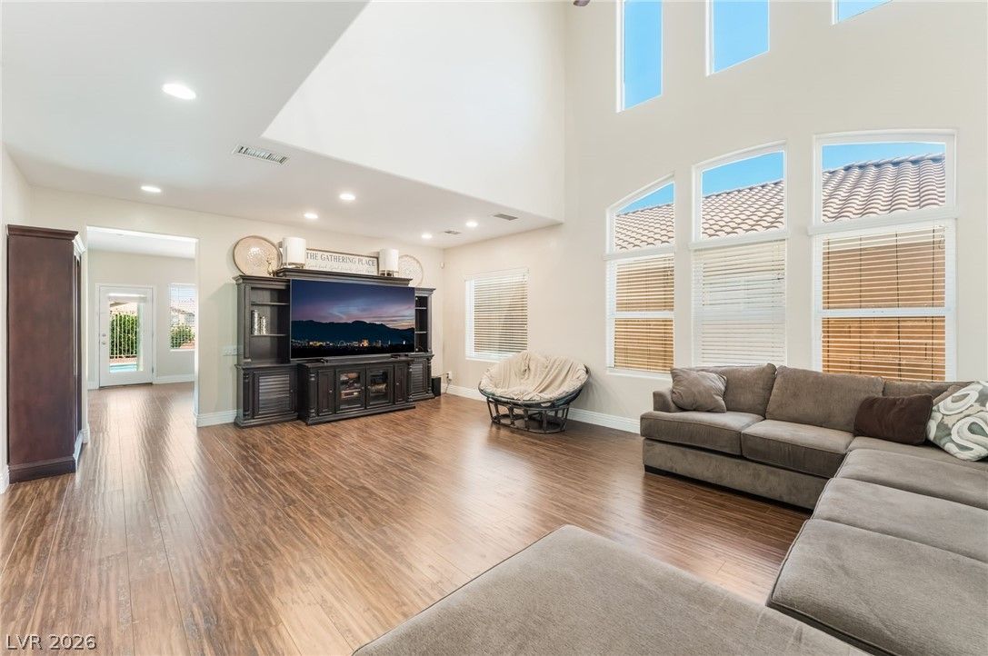 6432 Birdcall Street — photo 2