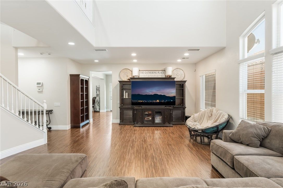 6432 Birdcall Street — photo 3
