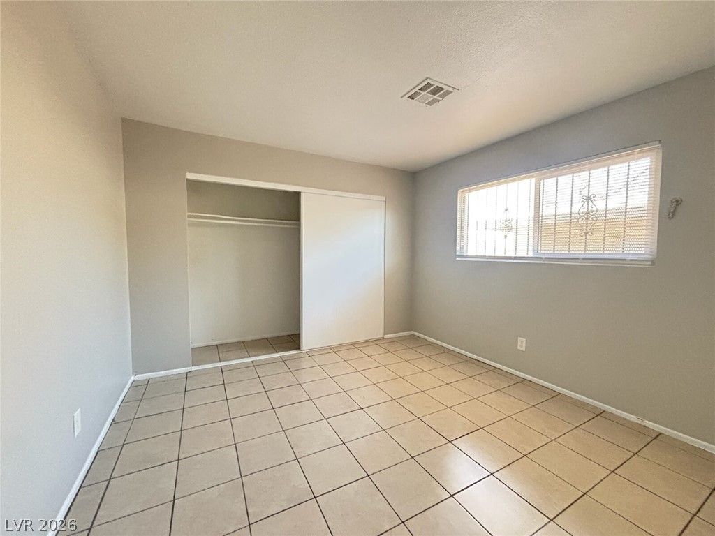 2504 East Mesquite Avenue — photo 3 of 24