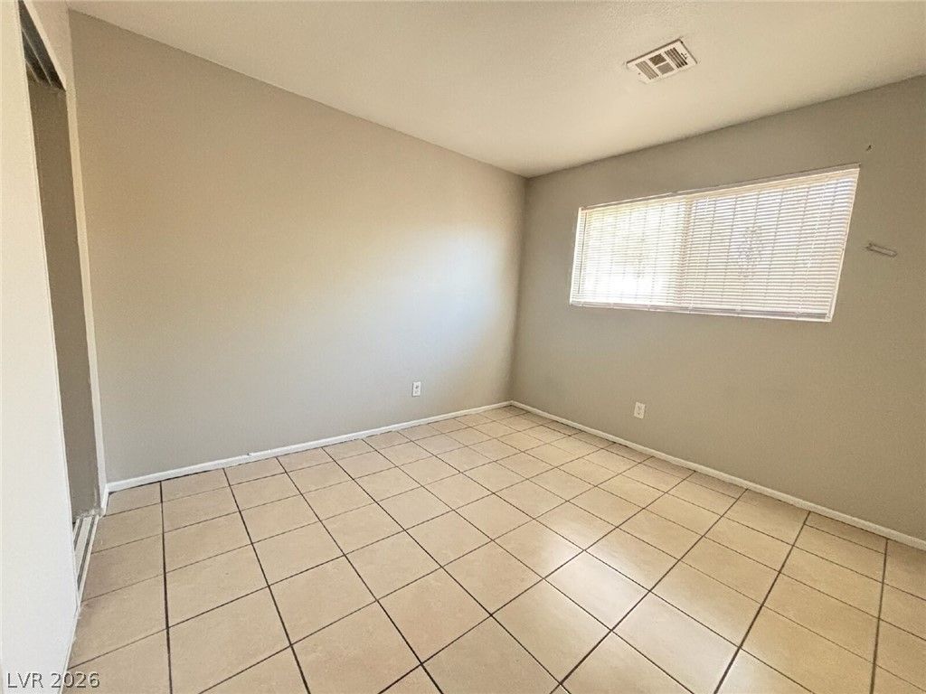 2504 East Mesquite Avenue — photo 5 of 24