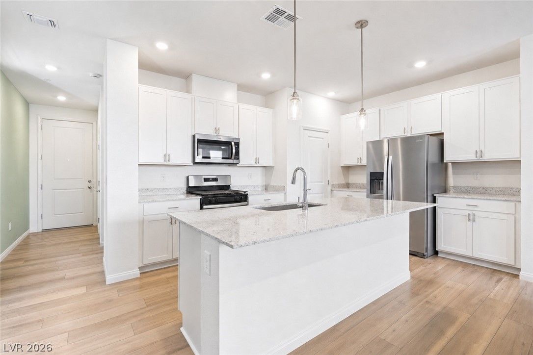 10202 Handline Chute Street — photo 3