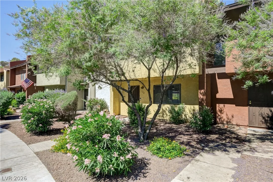 191 Bel Port Drive 194 — photo 3
