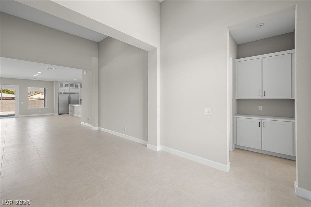 9175 West Hammer Lane — photo 5