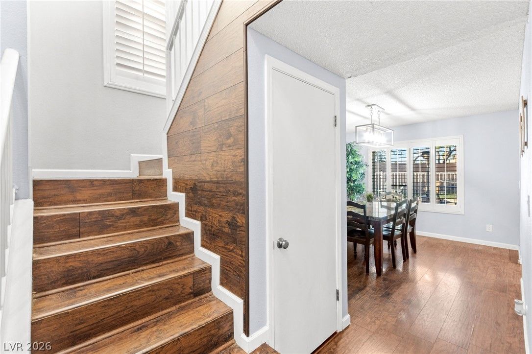 7600 Sea Cliff Way — photo 3