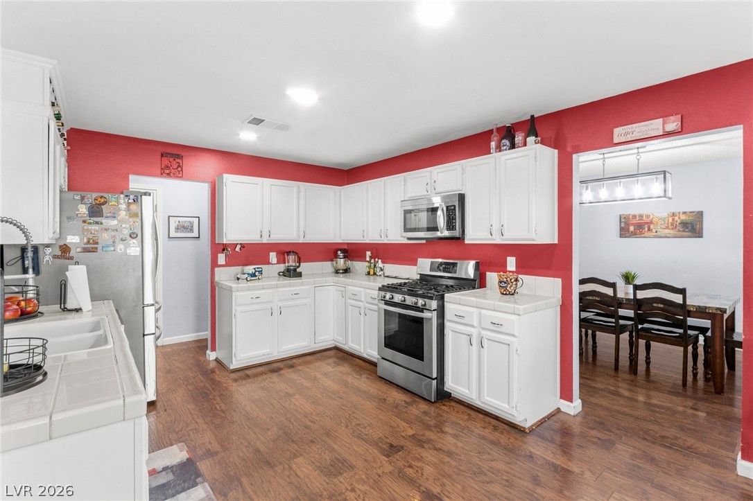 7600 Sea Cliff Way — photo 4