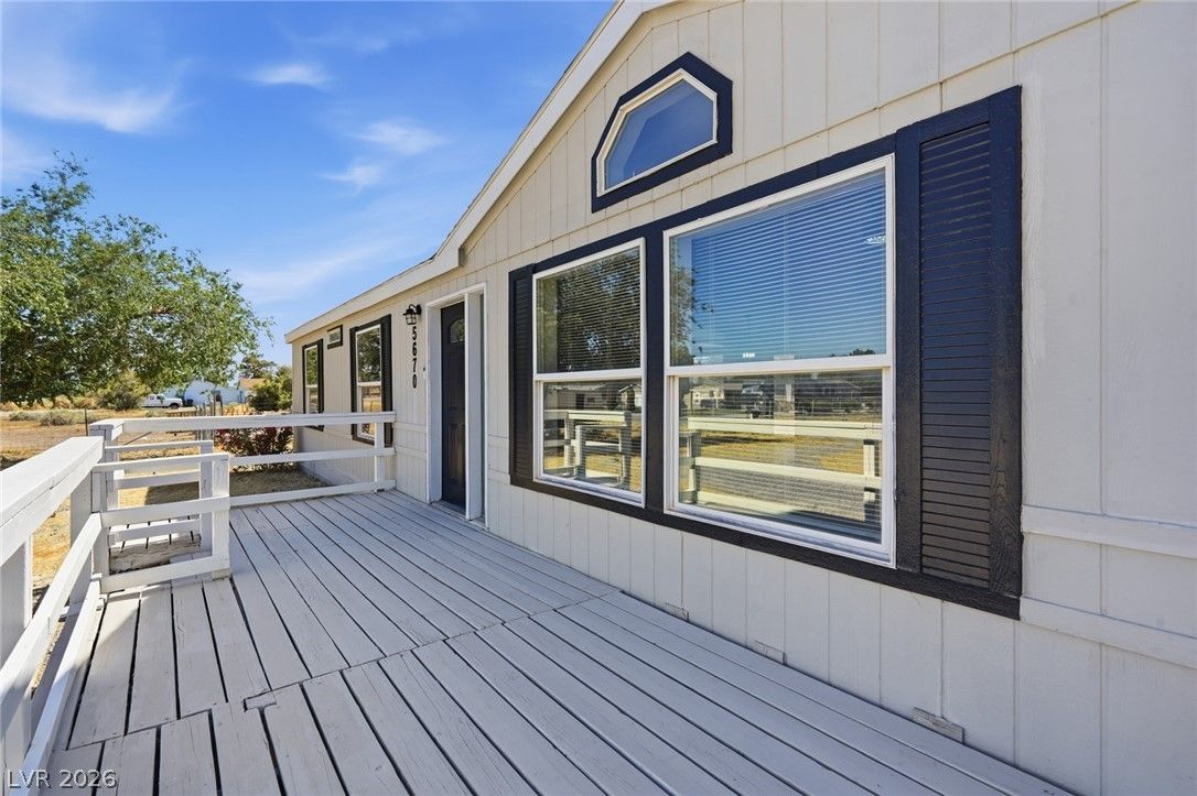 5670 Deanna Street — photo 4