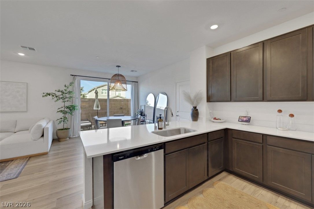 3651 Almada Lane — photo 4