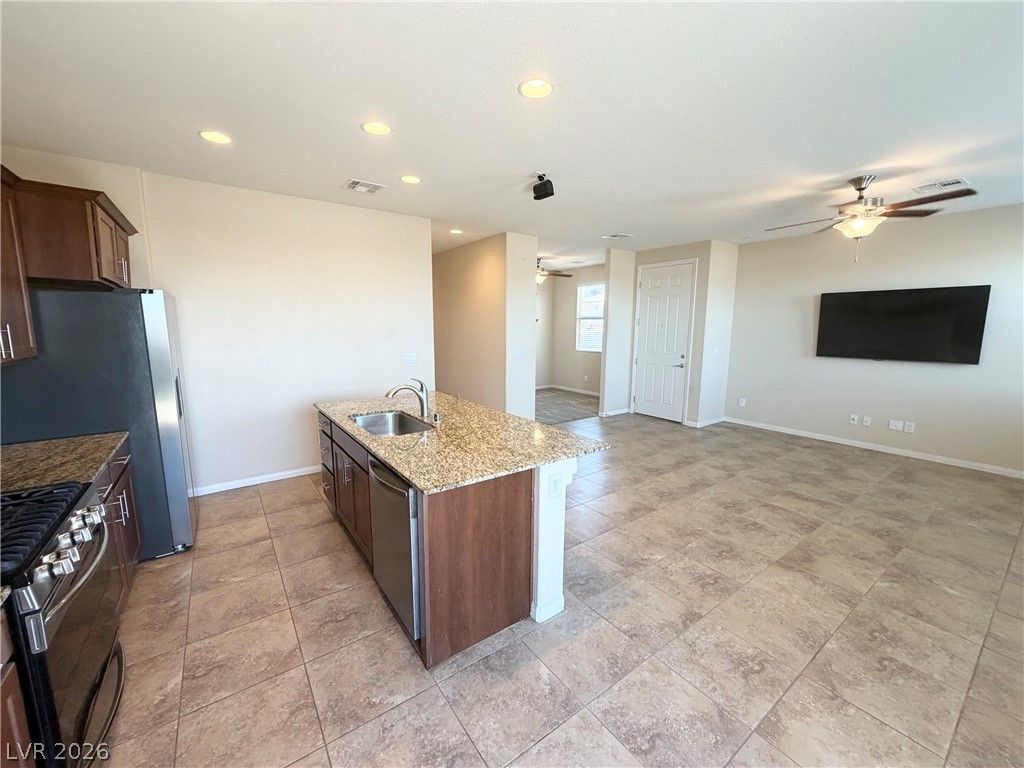 2722 Chinaberry Hill Street — photo 4