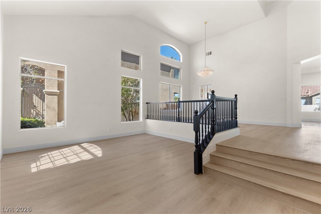 1700 Double Arrow Place — photo 4