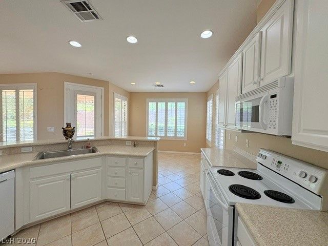 5145 Vincitor Street — photo 2 of 30