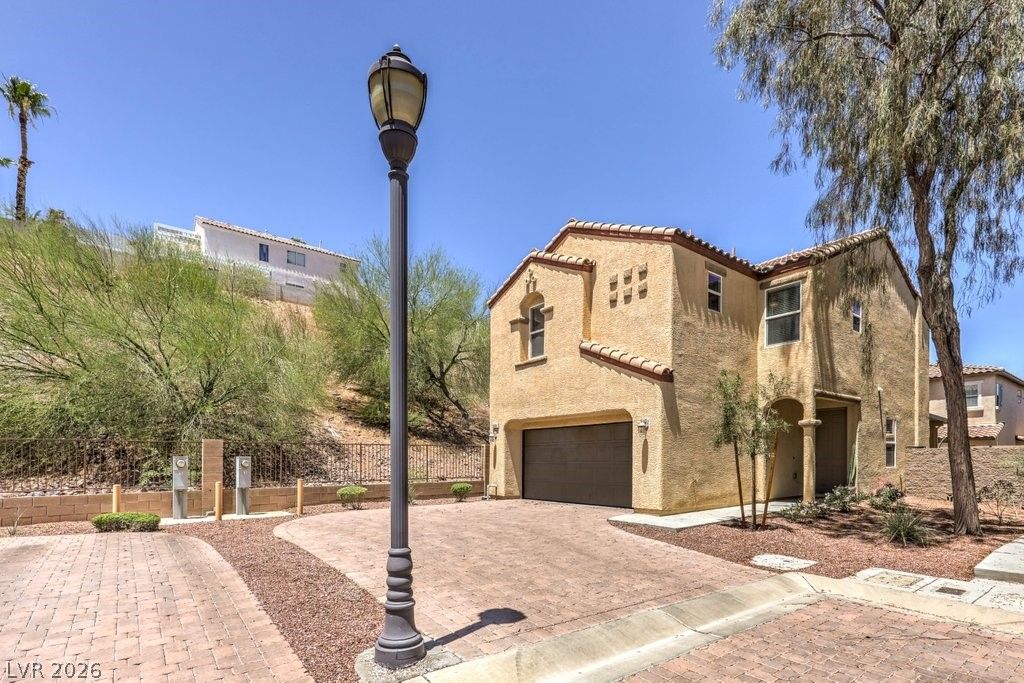 1556 Otero Valley Court — photo 3 of 42