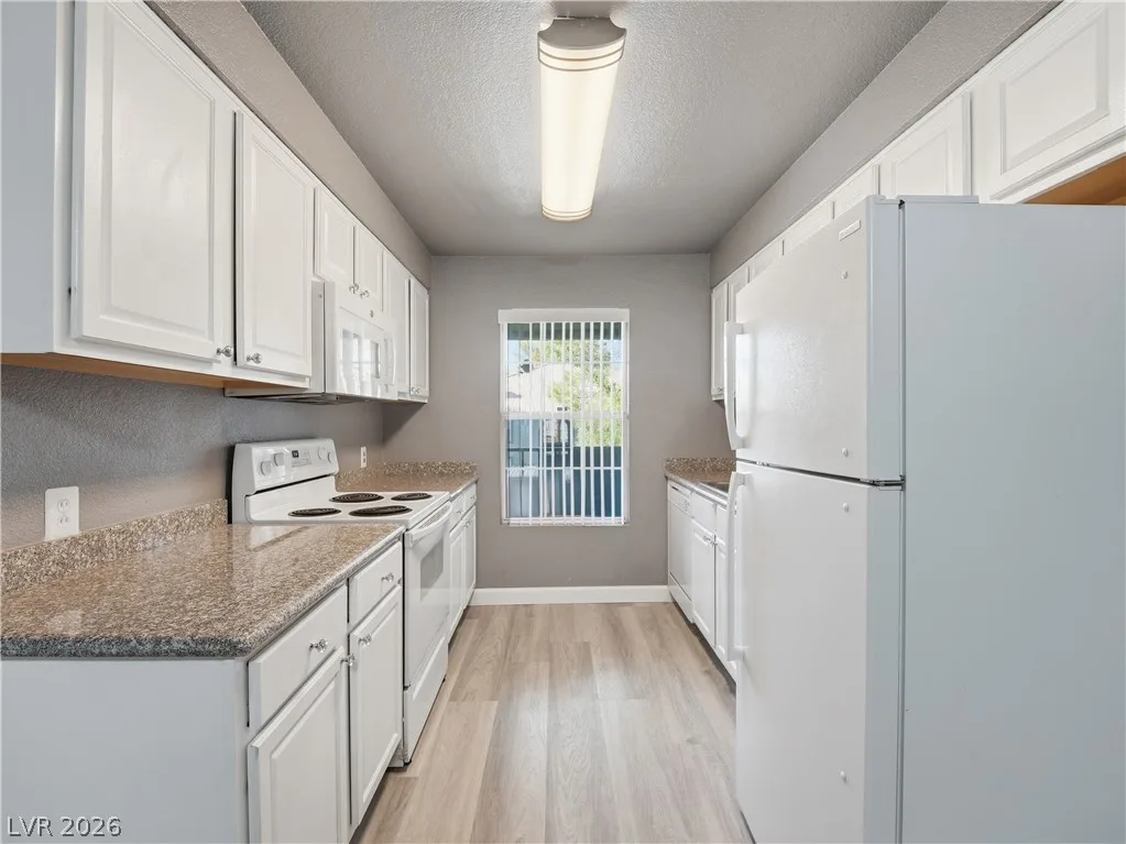 2606 South Durango Drive 258 — photo 3 of 28