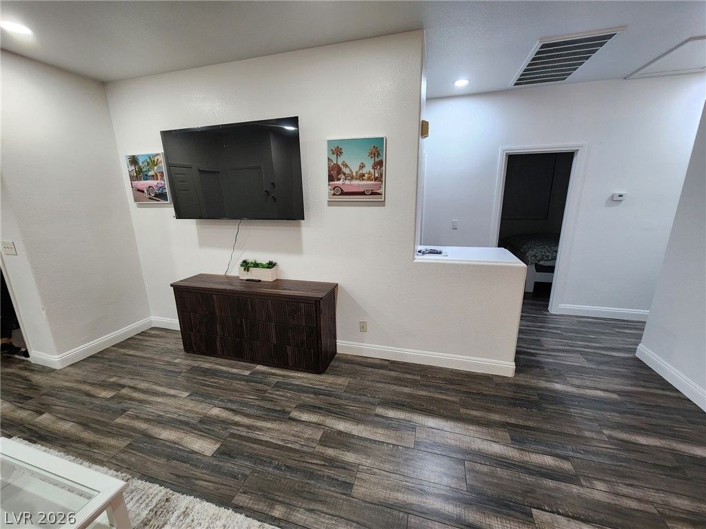 9882 Oriole Crest Court — photo 3 of 11