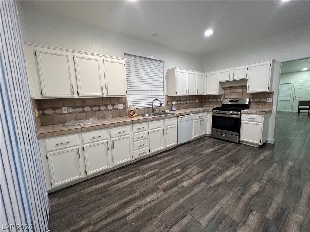 9882 Oriole Crest Court — photo 4 of 11