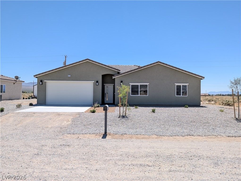 601 Nikki — photo 1