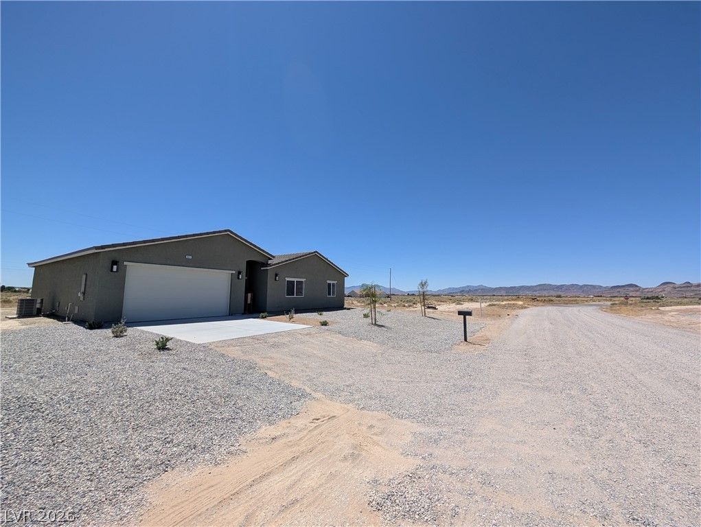 601 Nikki — photo 4