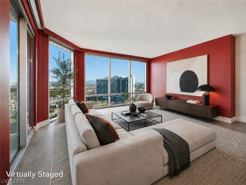 322 Karen Avenue 2402 — photo 3