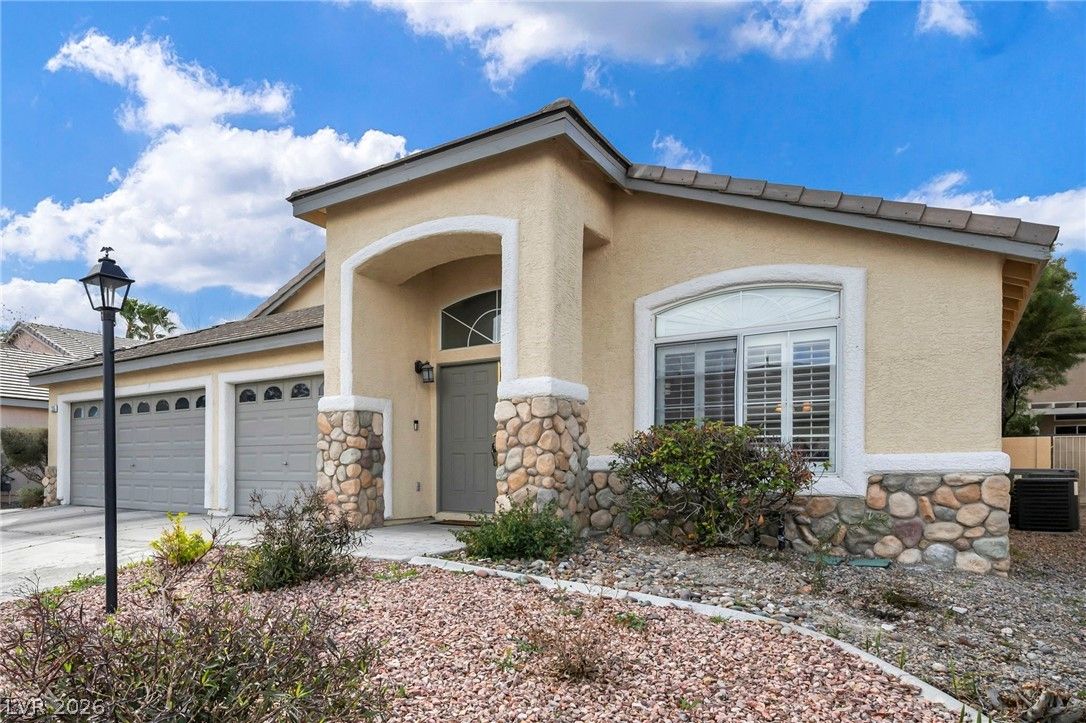 7325 Jack Russell Street — photo 3