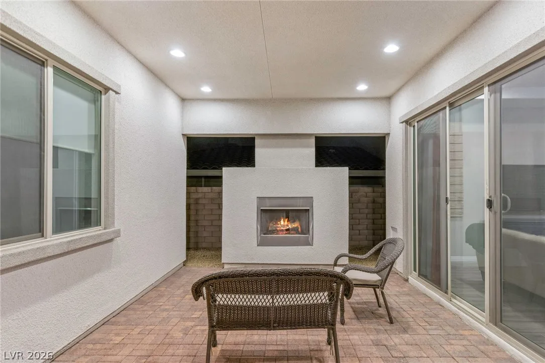 313 Castellari Drive — photo 5