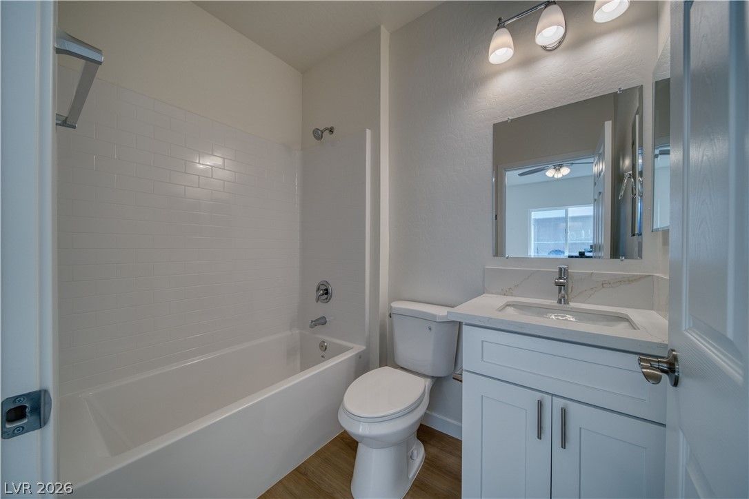 1650 South Sycamore Avenue — photo 5 of 11