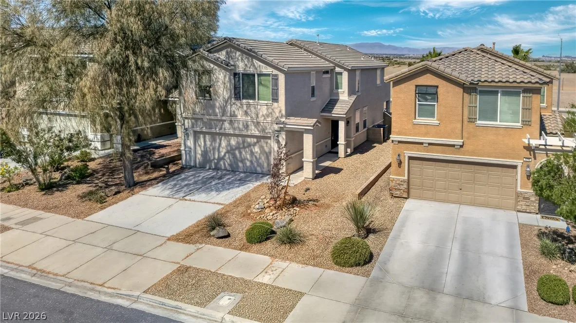 1009 Pebble Lake Street — photo 2