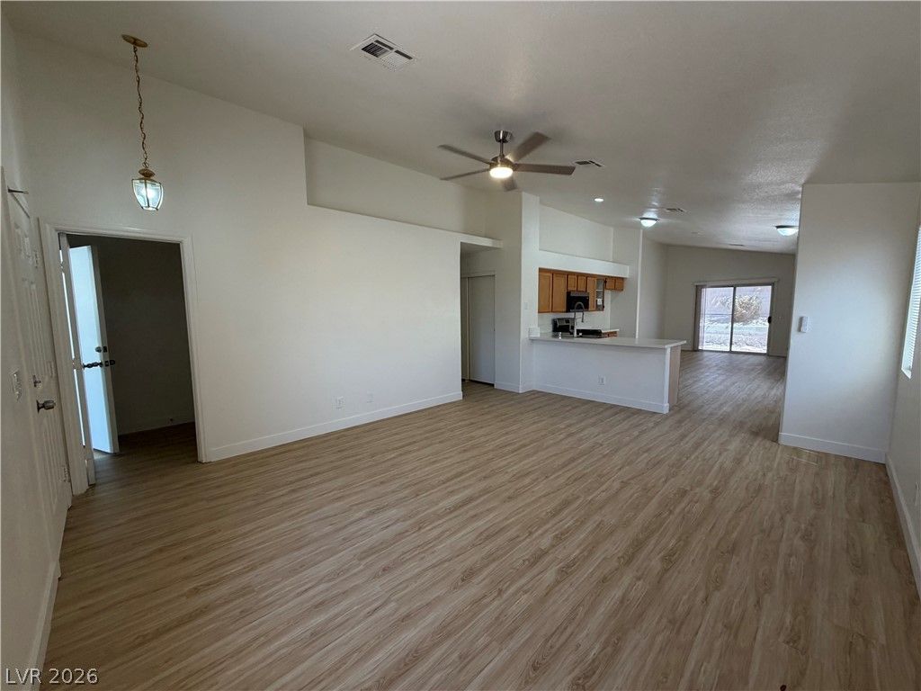 7820 Odysseus Avenue — photo 2 of 20