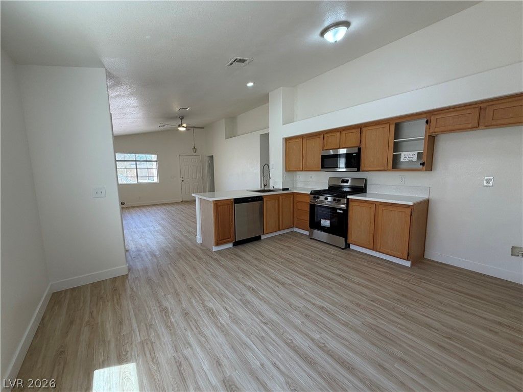 7820 Odysseus Avenue — photo 4 of 20