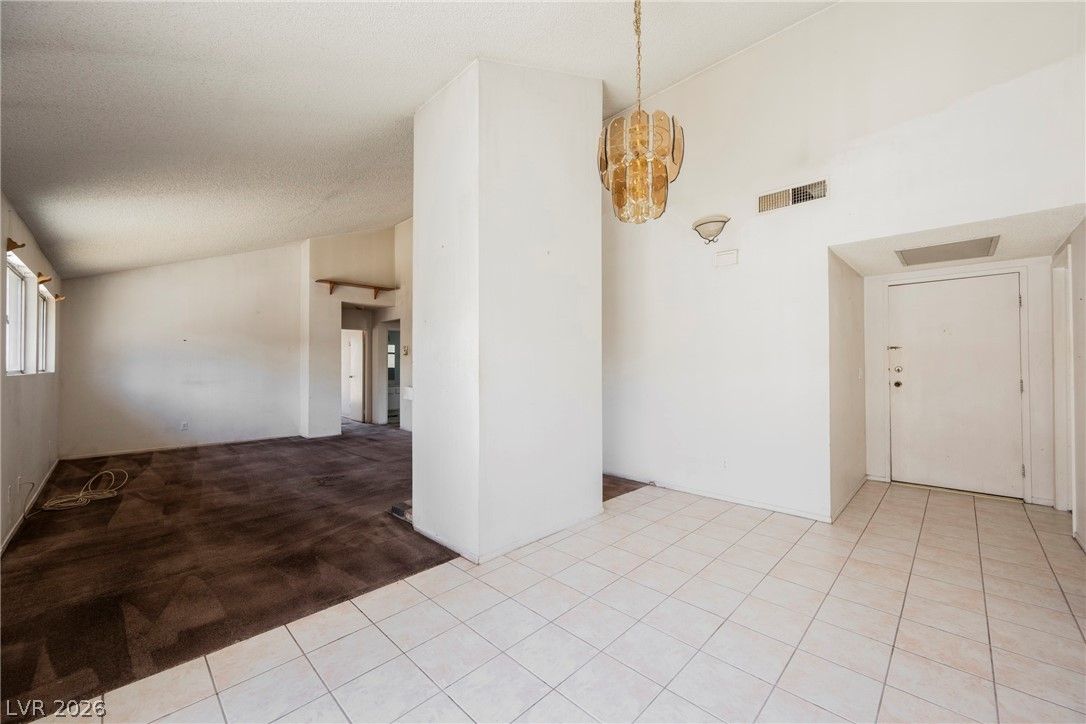 2108 San Simeon Street — photo 5 of 32