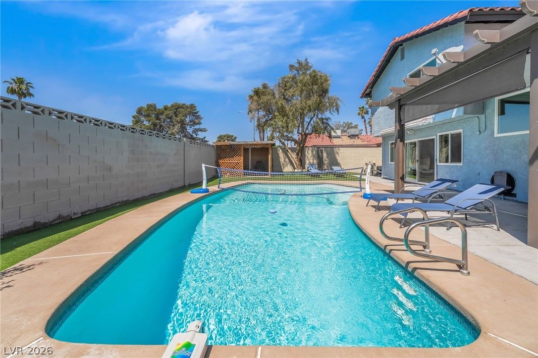 5301 Kalmia Drive — photo 4