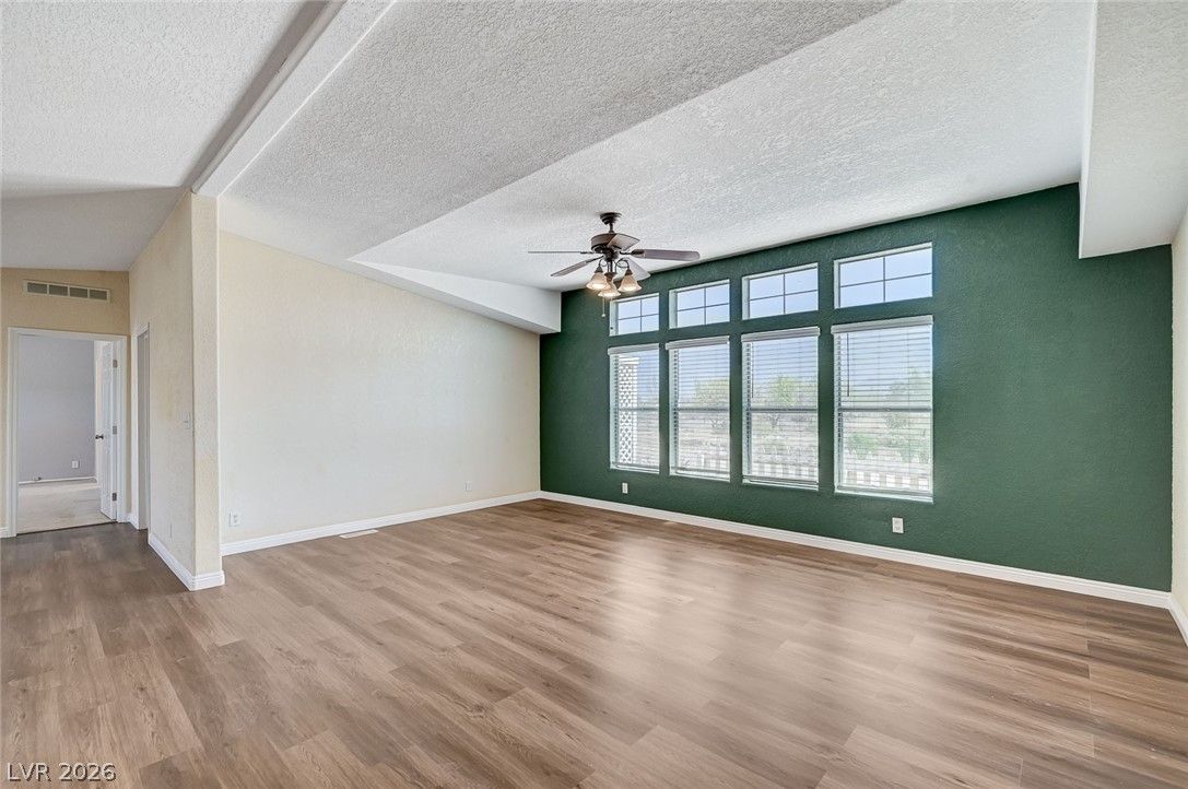 2330 Shasta Street — photo 4