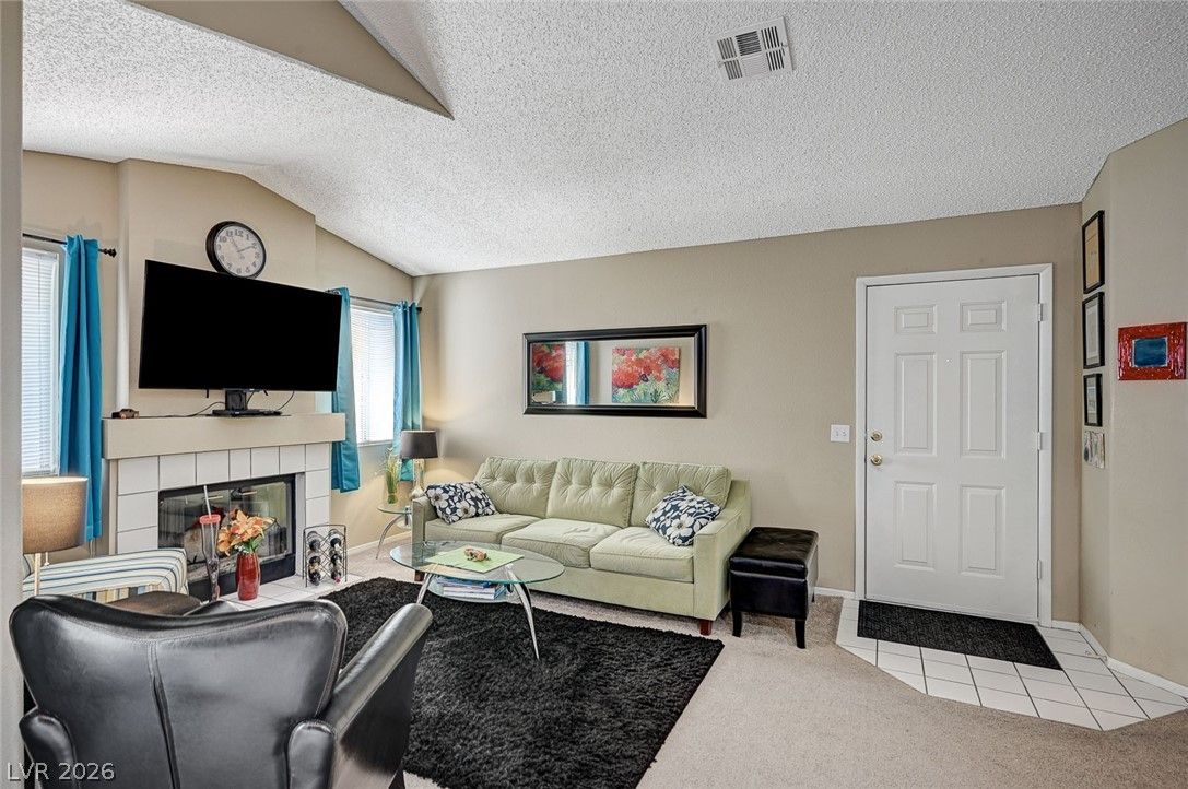 7905 Lago Vista Lane 203 — photo 3