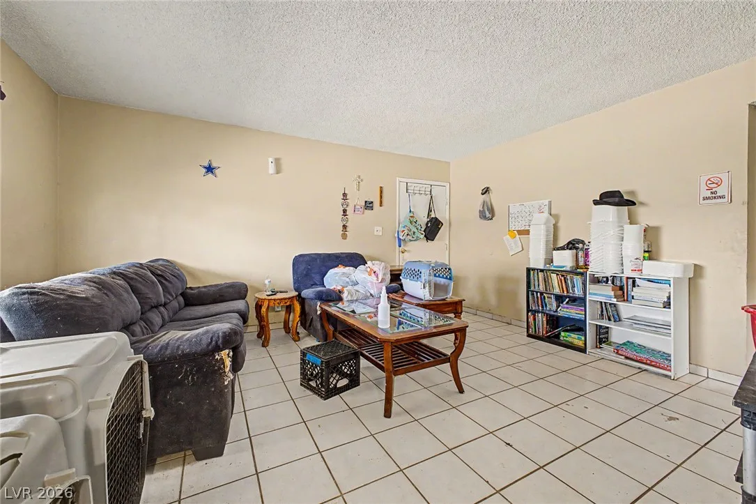 5015 Carmel Avenue — photo 2