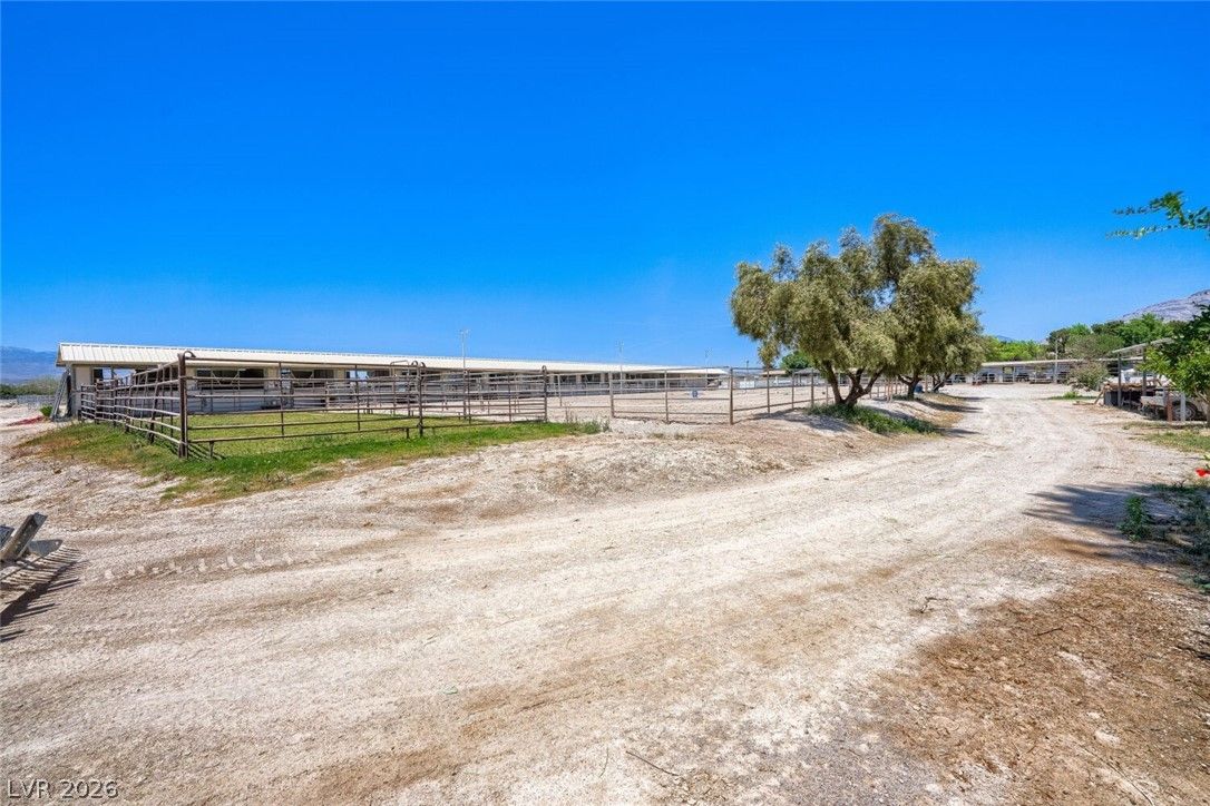 6320 Horse Drive — photo 4