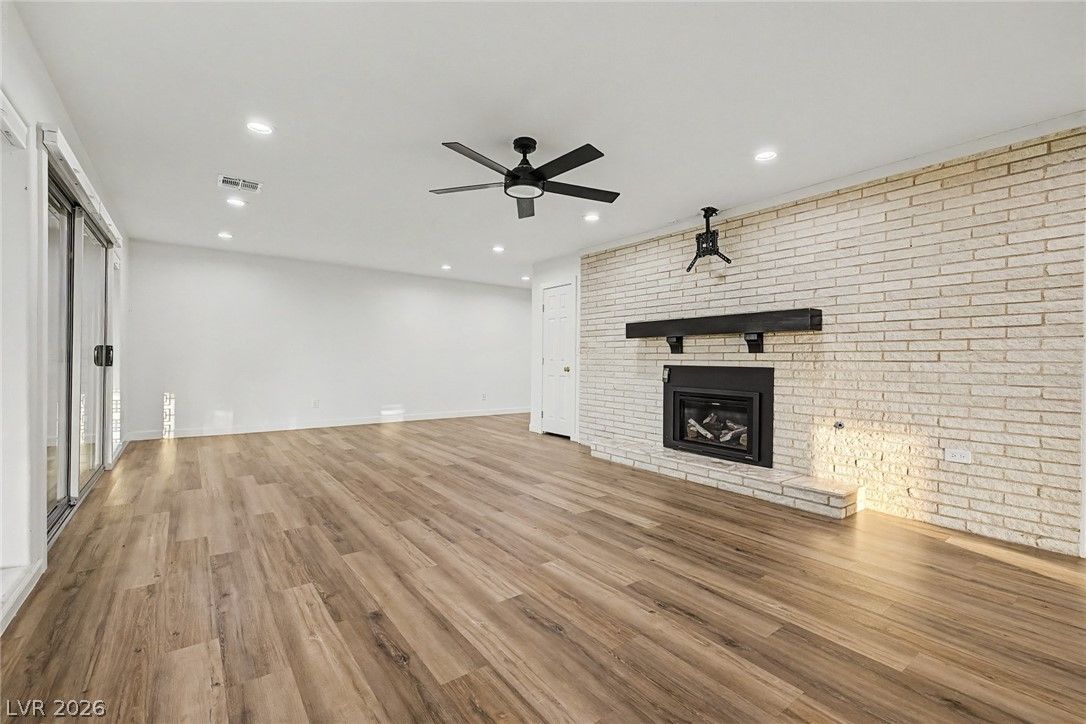 236 East Country Club Drive — photo 5