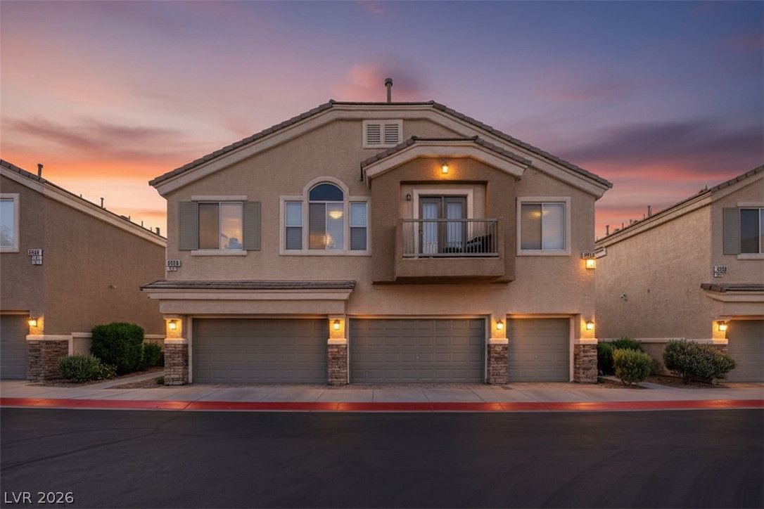 6520 Bucking Horse Lane 102 — photo 3
