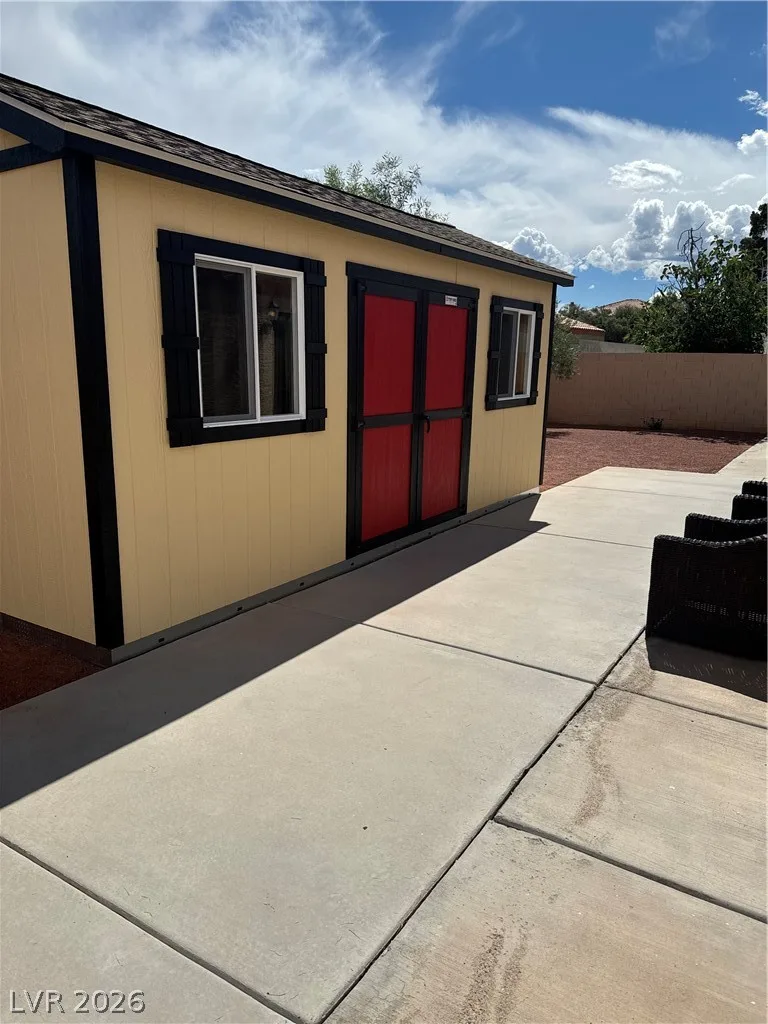 5105 West Desert Inn Road — photo 3