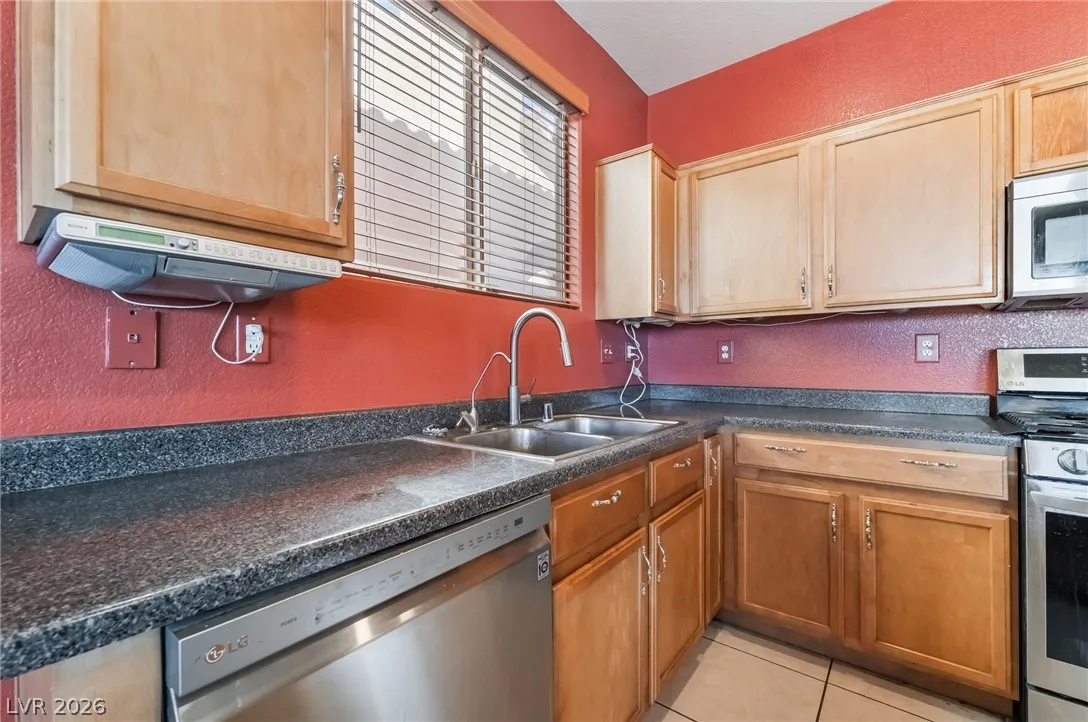 5057 Caprock Canyon Avenue — photo 3