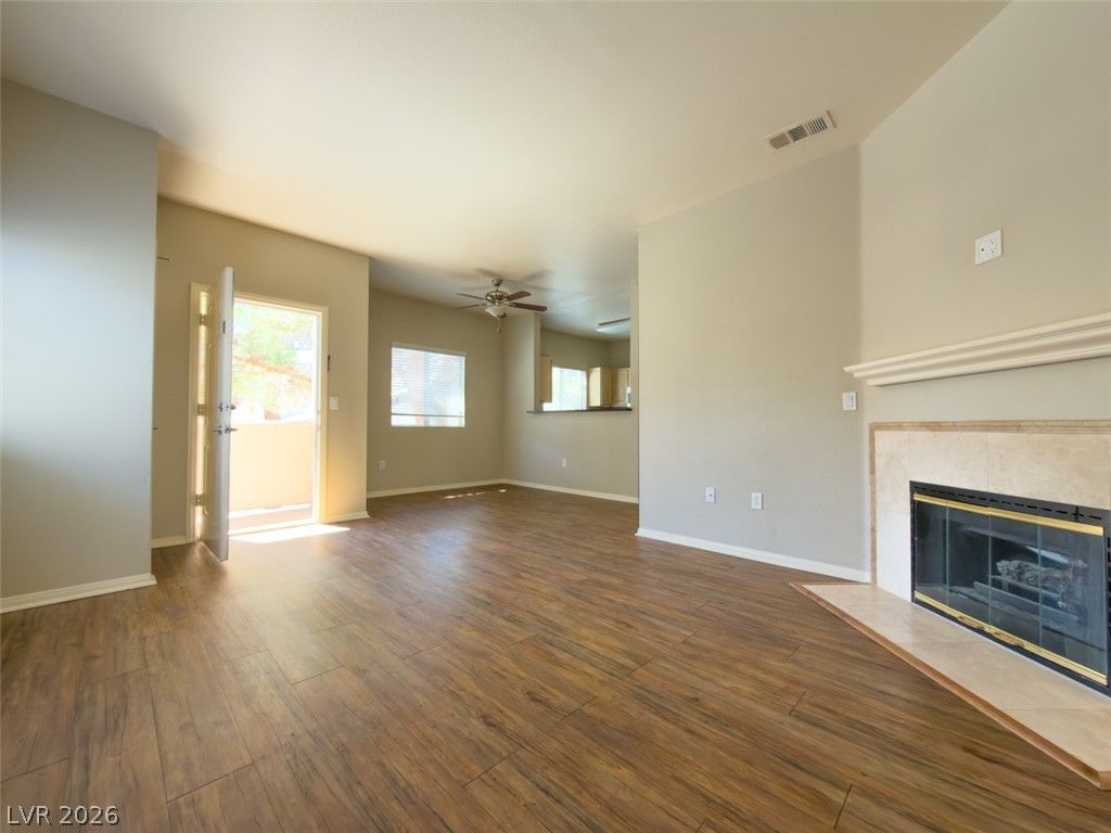 5250 South Rainbow Boulevard 2151 — photo 4 of 10