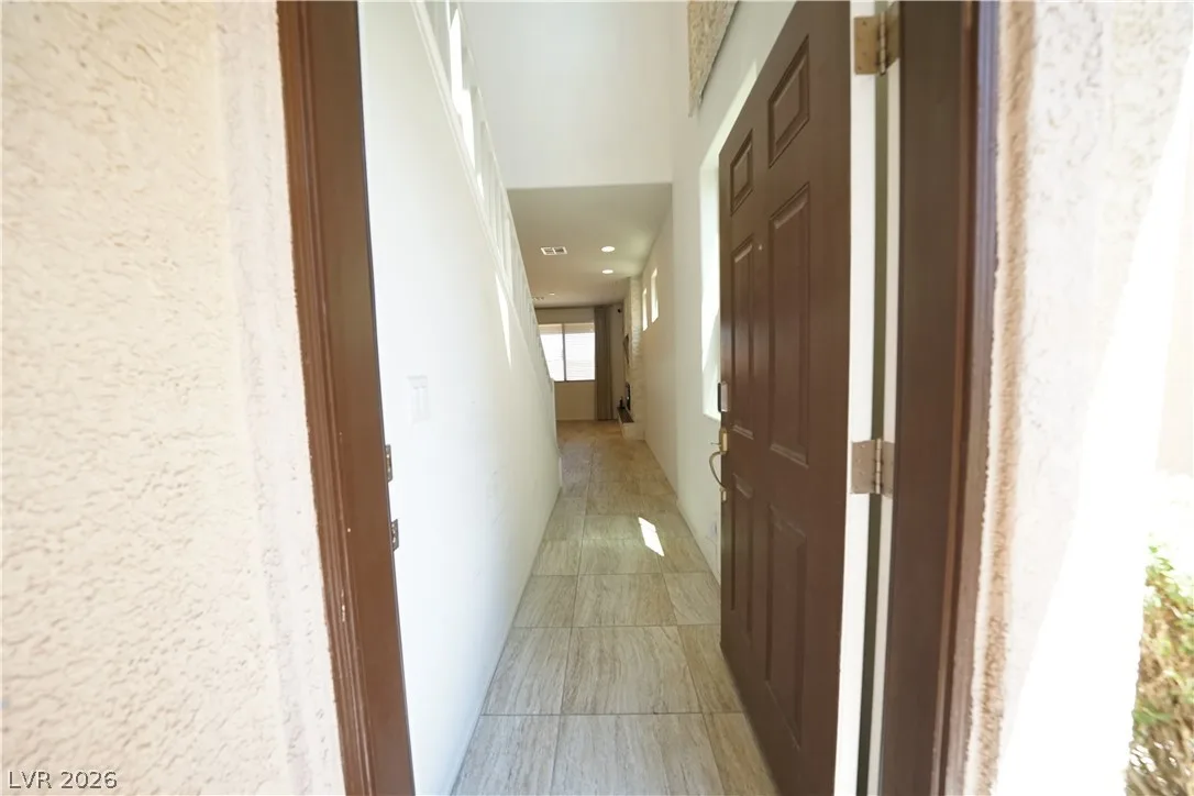 880 Cool Aquamarine Street — photo 3