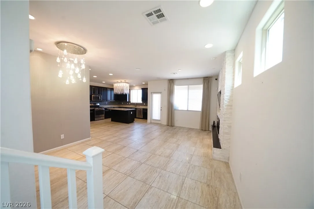 880 Cool Aquamarine Street — photo 5