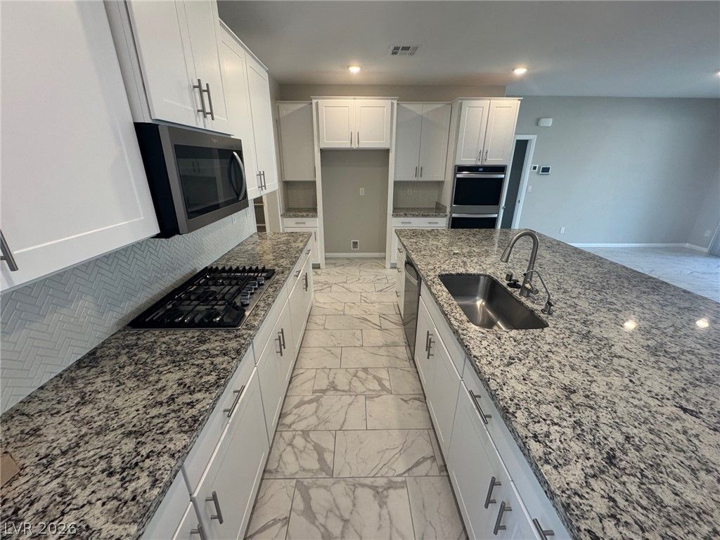 7527 Ardenno Street — photo 4 of 31
