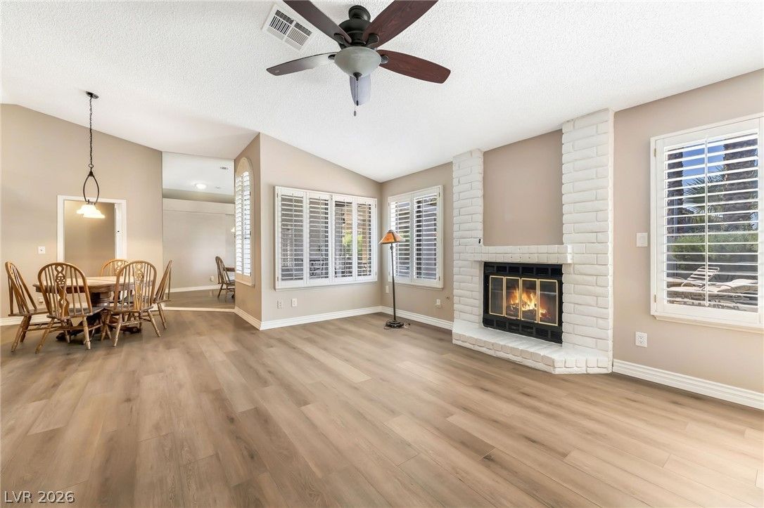 3181 Shadow Bluff Avenue — photo 5