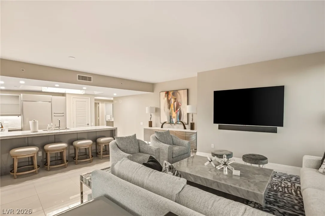 222 Karen Avenue 1701 — photo 4