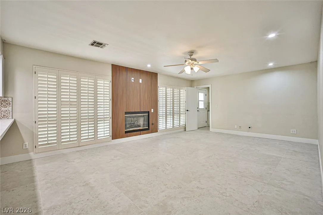 6315 North Park Street — photo 3