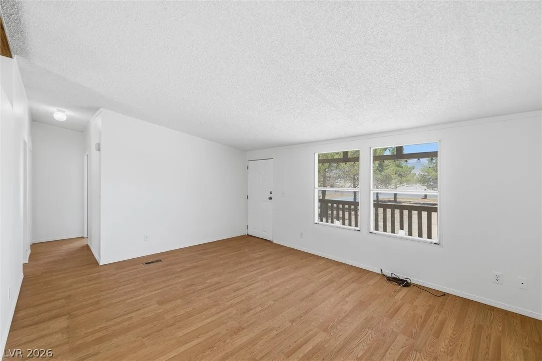 4650 Melissa Lane — photo 4